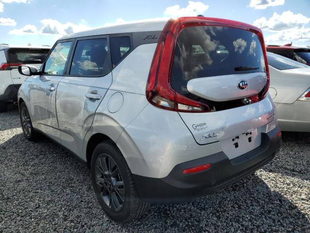 KNDJ33AU9M7766420 - 2021 KIA SOUL EX SILVER photo 3