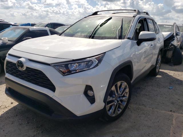 JTMA1RFV2KD021940 - 2019 TOYOTA RAV4 XLE P WHITE photo 2