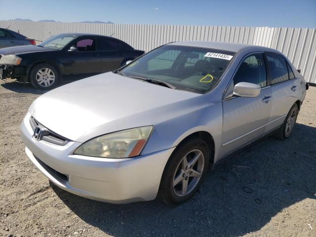 1HGCM561X5A138839 - 2005 HONDA ACCORD DX SILVER photo 2