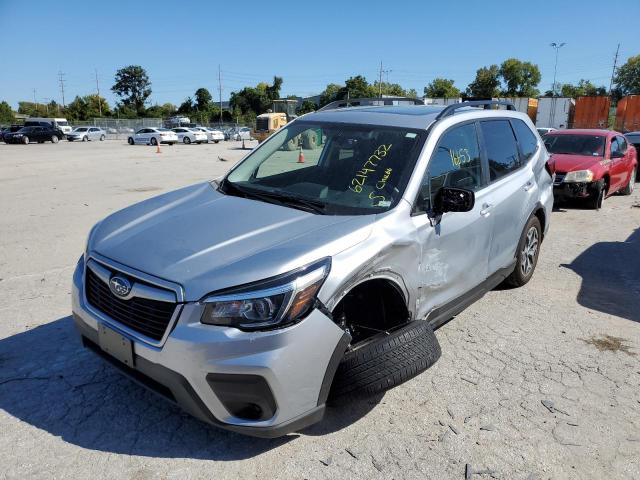 JF2SKAEC7KH461777 - 2019 SUBARU FORESTER P SILVER photo 2