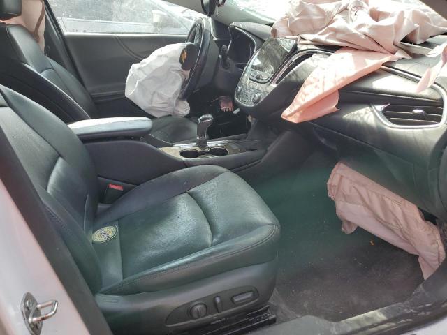 1G1ZE5SX3JF292377 - 2018 CHEVROLET MALIBU PRE WHITE photo 5