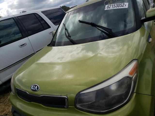 KNDJN2A22E7712445 - 2014 KIA SOUL GREEN photo 7