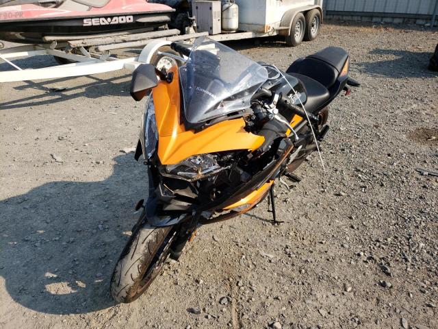 JKAEXEK13KDA36021 - 2019 KAWASAKI EX650 F ORANGE photo 2