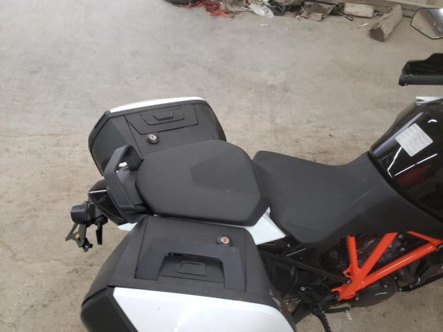 VBKV69404KM907346 - 2019 KTM 1290 SUPER TWO TONE photo 6