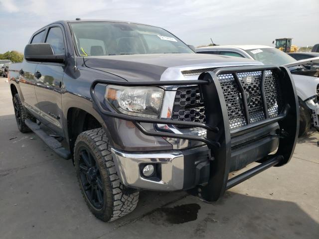 5TFDW5F11JX711146 - 2018 TOYOTA TUNDRA CRE GRAY photo 1