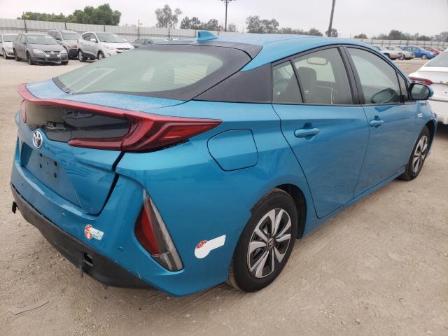 JTDKARFP3H3019831 - 2017 TOYOTA PRIUS PRIM BLUE photo 4