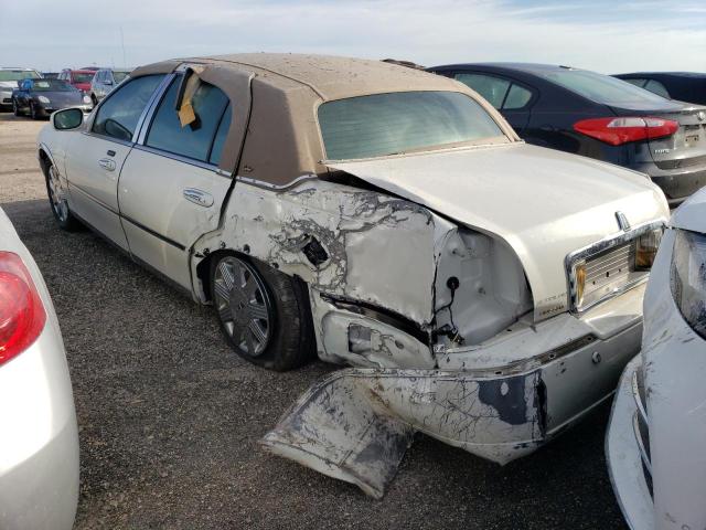 1LNHM83W03Y672129 - 2003 LINCOLN TOWN CAR C WHITE photo 3