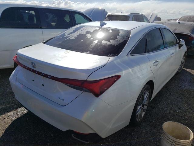 4T1AZ1FB6LU044215 - 2020 TOYOTA AVALON XLE WHITE photo 4