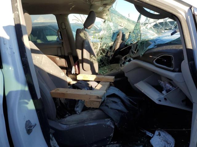 2C4RC1CGXJR236059 - 2018 CHRYSLER PACIFICA L WHITE photo 5