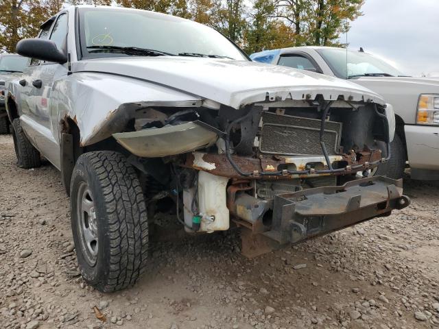 1D7HW28N55S153603 - 2005 DODGE DAKOTA QUA WHITE photo 9