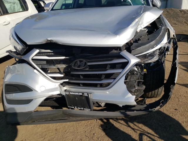 KM8J2CA48JU828188 - 2018 HYUNDAI TUCSON SE SILVER photo 9