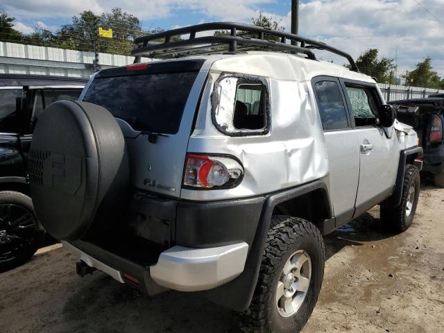 JTEBU11F68K050192 - 2008 TOYOTA FJ CRUISER SILVER photo 4