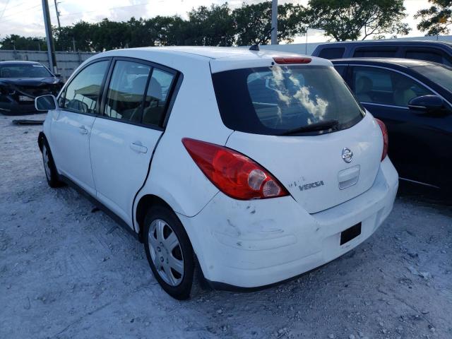 3N1BC13E29L501522 - 2009 NISSAN VERSA S WHITE photo 3