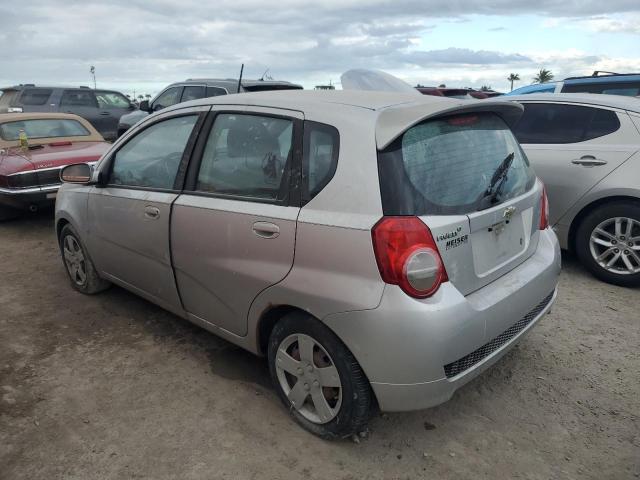 KL1TD66E59B617037 - 2009 CHEVROLET AVEO LS SILVER photo 3