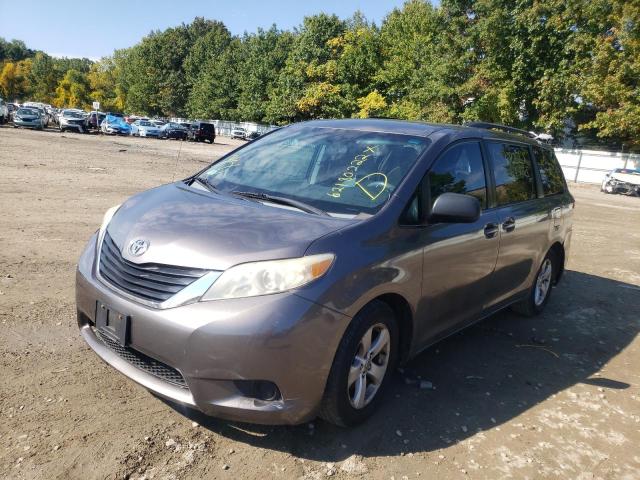 5TDKK3DC6BS067873 - 2011 TOYOTA SIENNA LE GRAY photo 2