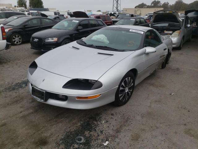 2G1FP22K6T2132160 - 1996 CHEVROLET CAMARO BAS SILVER photo 2