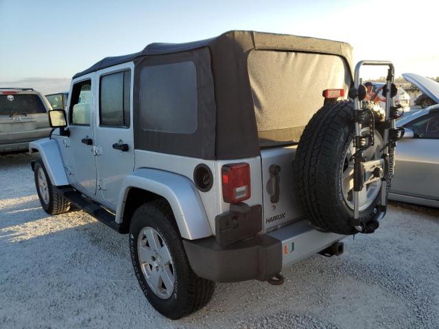1J4HA5H10AL115427 - 2010 JEEP WRANGLER U SILVER photo 3