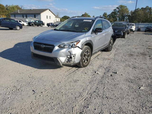 JF2GTADC6J8208274 - 2018 SUBARU CROSSTREK SILVER photo 2