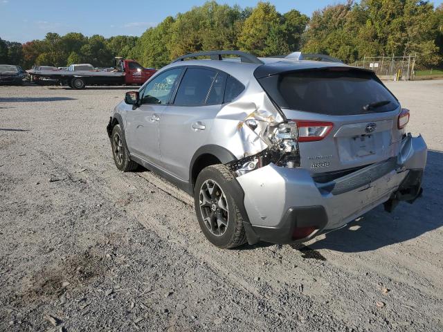 JF2GTADC6J8208274 - 2018 SUBARU CROSSTREK SILVER photo 3