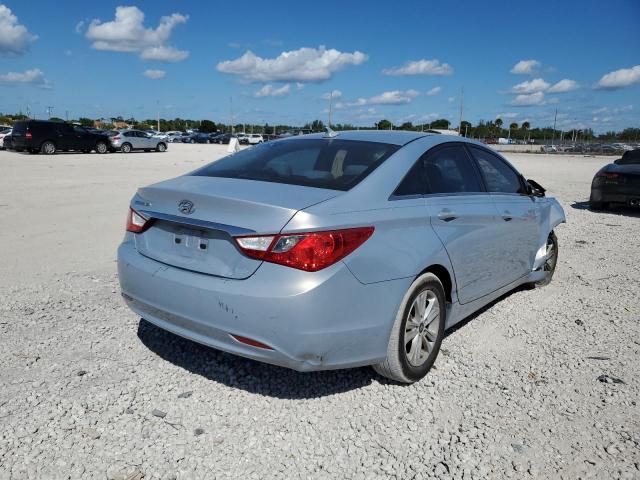 5NPEB4AC1BH225131 - 2011 HYUNDAI ACCENT SILVER photo 4