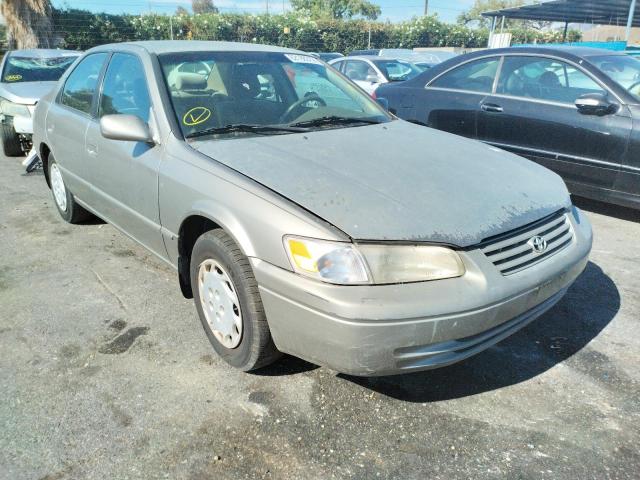 JT2BG22K9W0258906 - 1998 TOYOTA CAMRY CE TAN photo 1