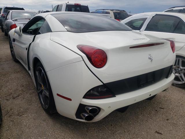 ZFF65TJA3E0195945 - 2014 FERRARI CALIFORNIA WHITE photo 3