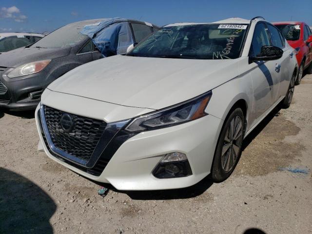 1N4BL4DV2KC152883 - 2019 NISSAN ALTIMA SV WHITE photo 2