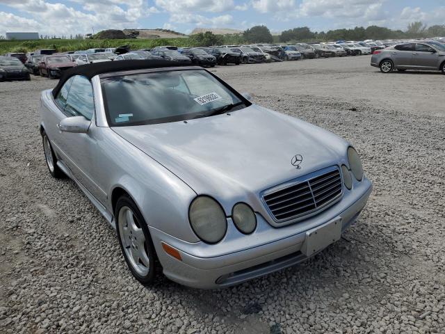 WDBLK70G2YT037282 - 2000 MERCEDES-BENZ CLK SILVER photo 1