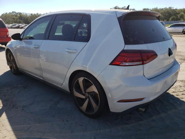 3VW547AU9JM286057 - 2018 VOLKSWAGEN GTI S WHITE photo 3