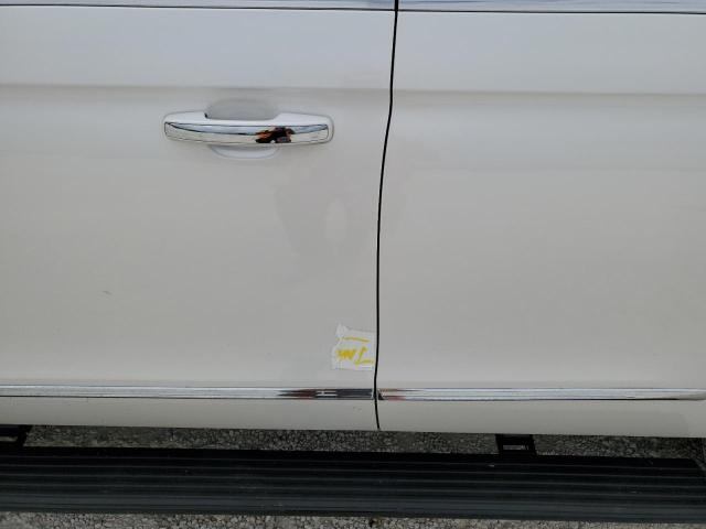 5LMJJ2LTXKEL01392 - 2019 LINCOLN NAVIGATOR 白色 照片 9