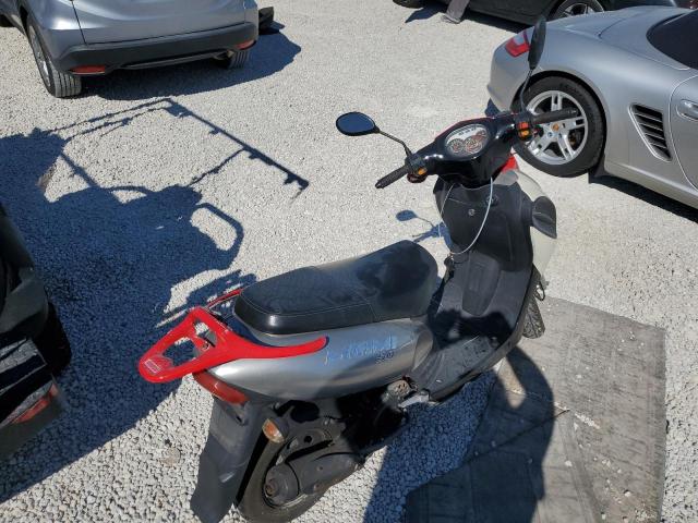 L9NTEACT4E1010477 - 2014 TAOI SCOOTER SILVER photo 4