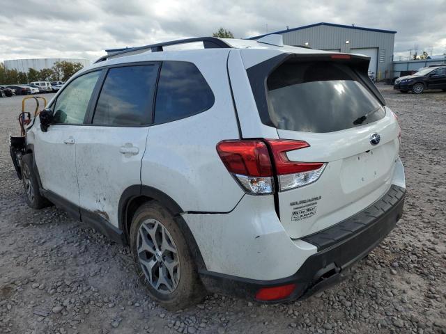 JF2SKAGC4KH552423 - 2019 SUBARU FORESTER P WHITE photo 3