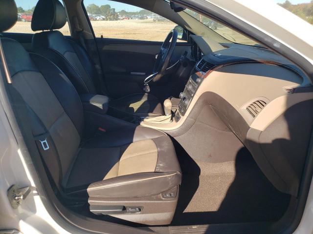 1G1ZE5E74AF109595 - 2010 CHEVROLET MALIBU LTZ თეთრი ფოტო 5