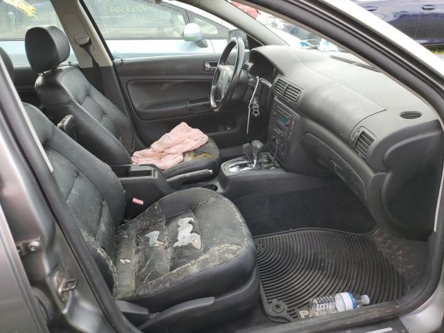 WVWPD63B33P111575 - 2003 VOLKSWAGEN PASSAT GLS GRAY photo 5