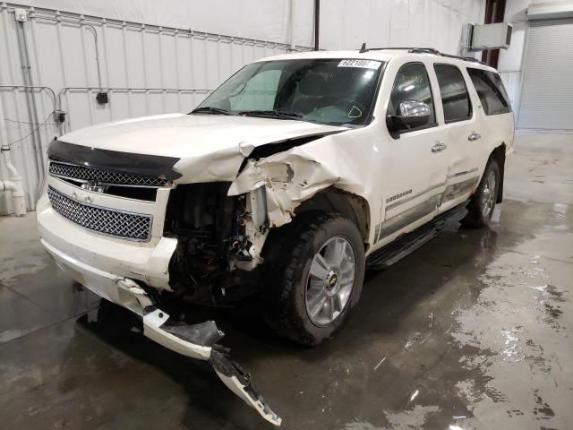 1GNFK36399R294151 - 2009 CHEVROLET SUBURBAN K WHITE photo 2