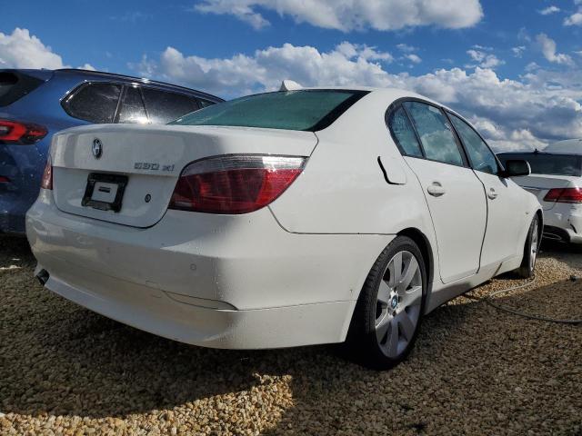 WBANF73557CU25708 - 2007 BMW 530 XI WHITE photo 4