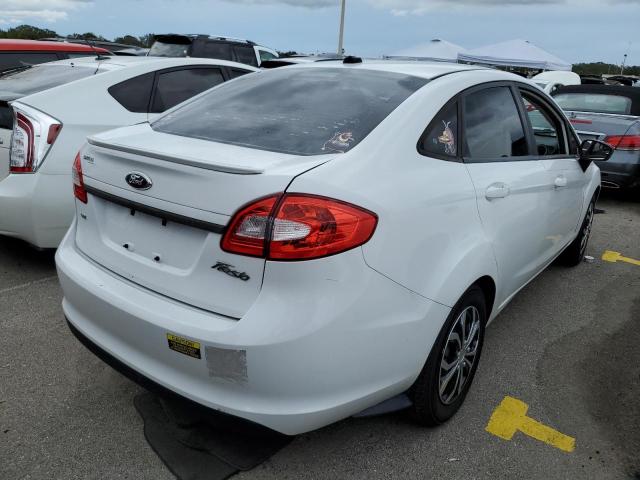 3FADP4BJ9BM179106 - 2011 FORD FIESTA SE WHITE photo 4