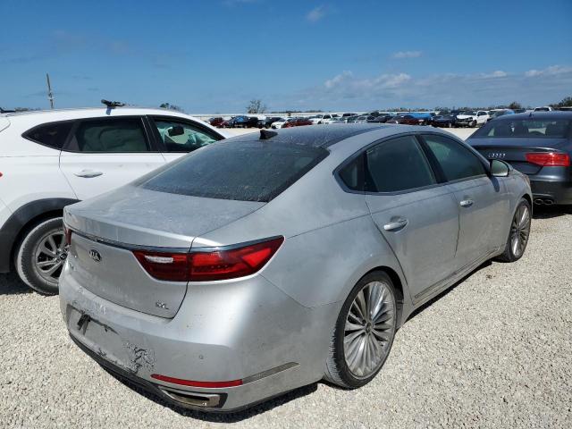 KNALC4J16H5084243 - 2017 KIA CADENZA PR SILVER photo 4