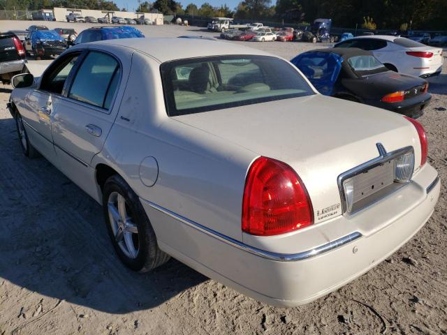 1LNHM81W75Y653017 - 2005 LINCOLN TOWN CAR S WHITE photo 3