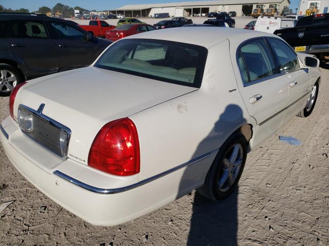 1LNHM81W75Y653017 - 2005 LINCOLN TOWN CAR S WHITE photo 4