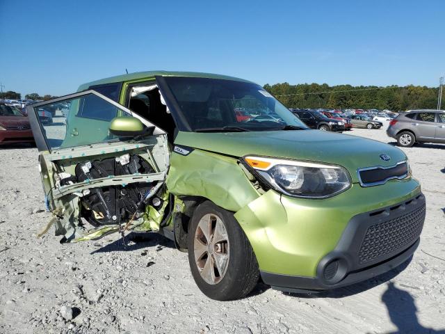 KNDJN2A22F7811087 - 2015 KIA SOUL GREEN photo 9