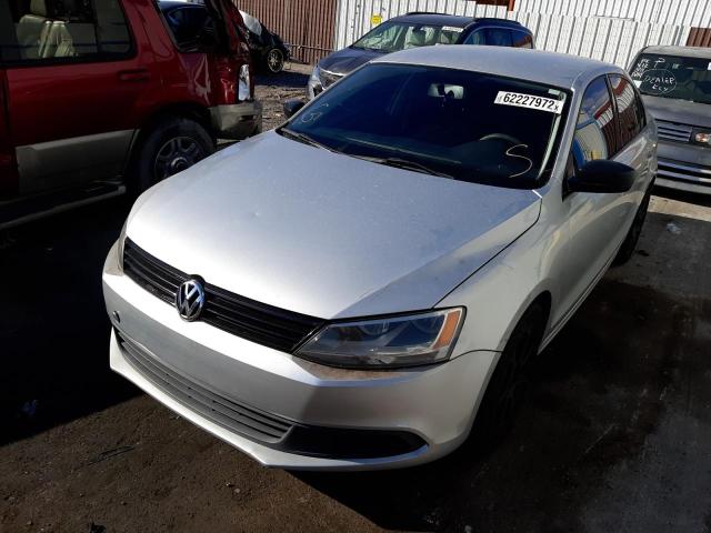 3VW2K7AJ9CM326252 - 2012 VOLKSWAGEN JETTA BASE 银色 照片 2