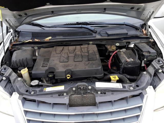 2A8HR54X59R641895 - 2009 CHRYSLER TOWN & COU SILVER photo 7