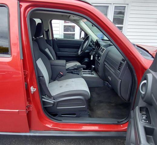 1D8GU28K87W663460 - 2007 DODGE NITRO SXT RED photo 5