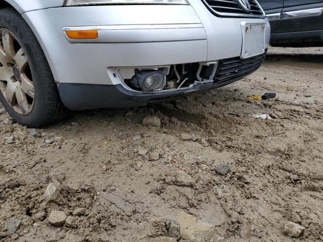 WVWTH63B83P257893 - 2003 VOLKSWAGEN PASSAT GLX Gümüş foto 9