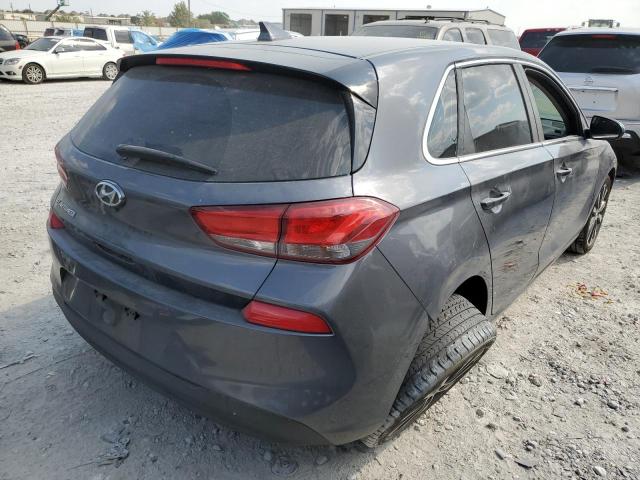 KMHH35LE6JU063396 - 2018 HYUNDAI ELANTRA GT GRAY photo 4