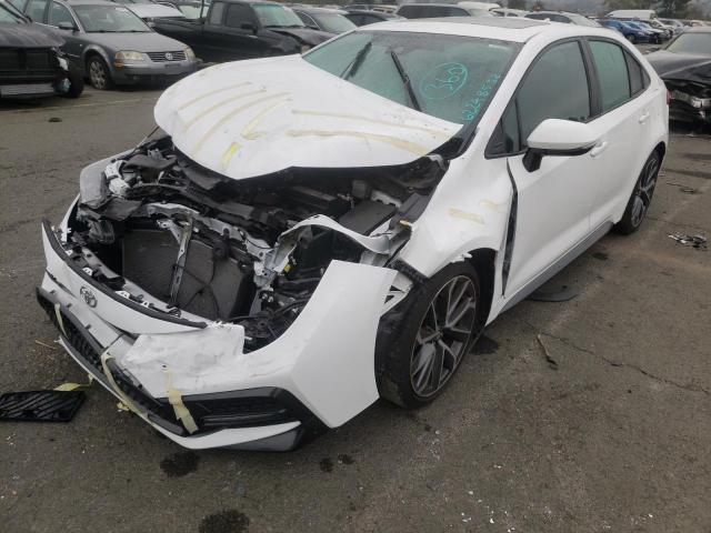 5YFP4MCE0MP061510 - 2021 TOYOTA COROLLA SE WHITE photo 2