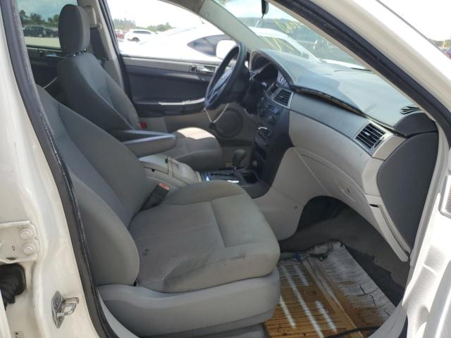 2A8GM48LX8R612208 - 2008 CHRYSLER PACIFICA L WHITE photo 5