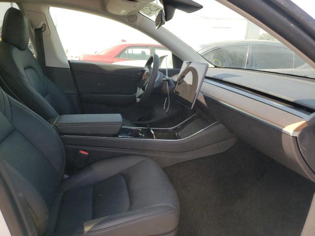 5YJYGDED2MF105907 - 2021 TESLA MODEL Y أبيض صورة 5