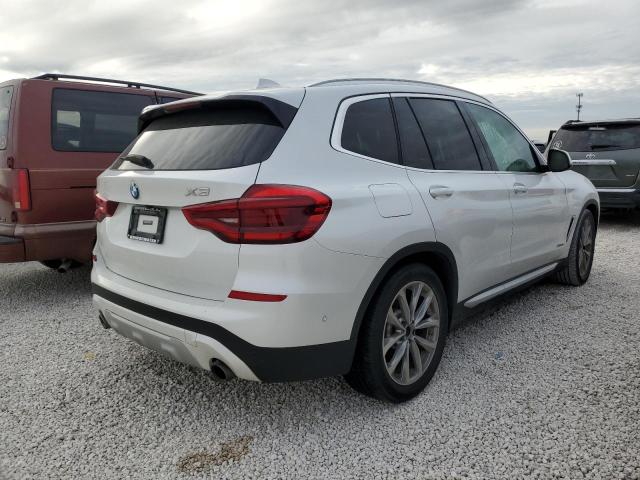 5UXTR9C51JLC76610 - 2018 BMW X3 XDRIVE3 WHITE photo 4